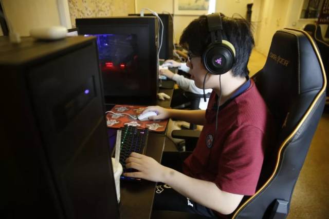 Outsiders怒摘CSGO Major冠军，Jame MVP！