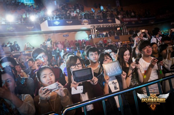 CNCSGO上热搜！Major TYLOO击败Sharks取首胜！