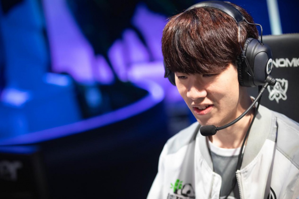 LPL夏季赛季后赛：LNG 3：2 击败V5，三连胜进入四强