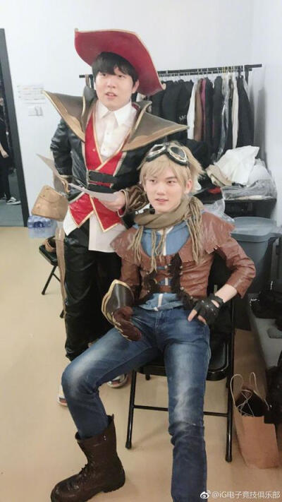 韩媒记者发布互动话题：没有赢得过世界赛冠军的最佳战队是...？